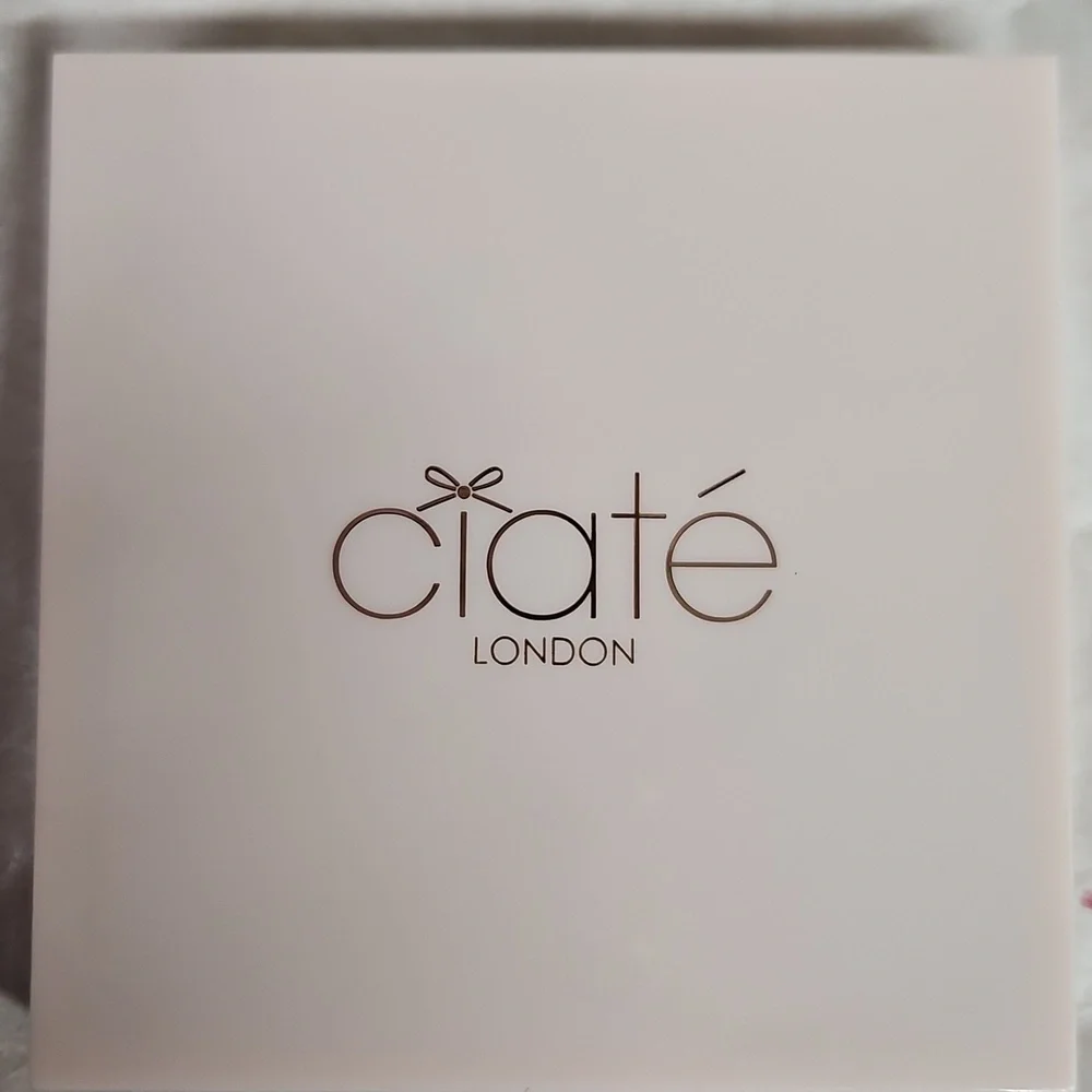 Ciatè London Bronzed 9 Piece Eye Shawdow Pallette NIB Matallic & Matte